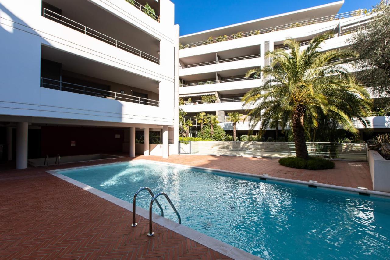 Renovated 2-Br Apartment With Terrace And Pool Cannes Ngoại thất bức ảnh
