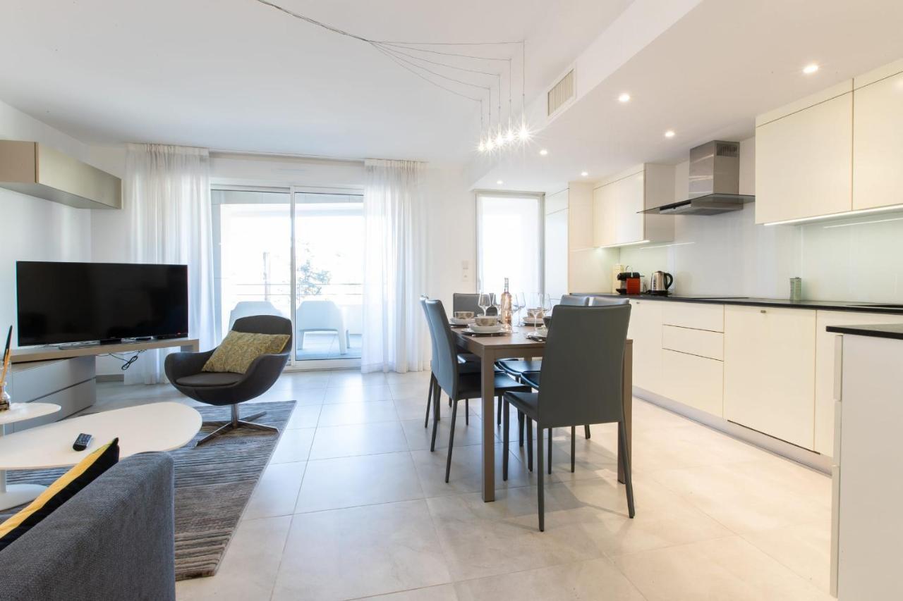 Renovated 2-Br Apartment With Terrace And Pool Cannes Ngoại thất bức ảnh