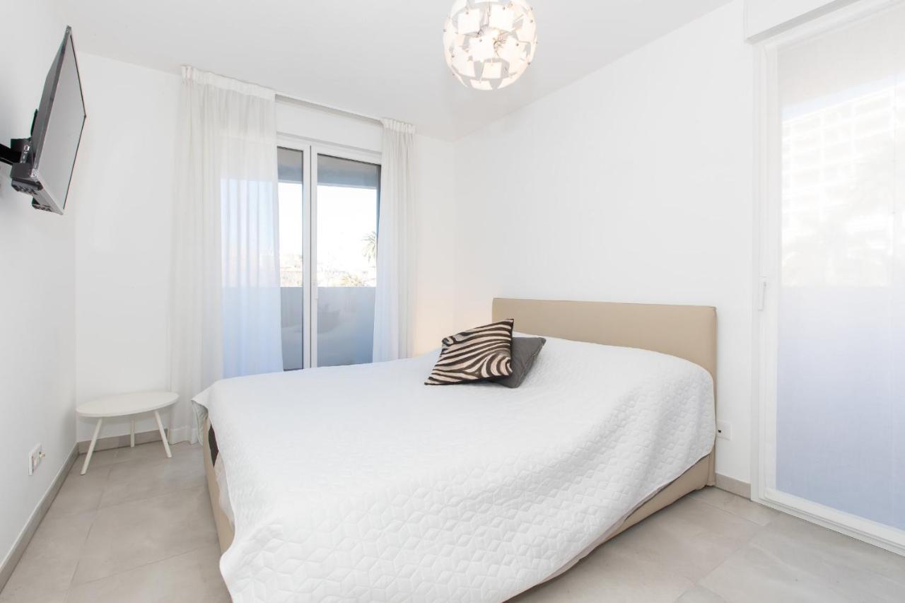Renovated 2-Br Apartment With Terrace And Pool Cannes Ngoại thất bức ảnh
